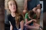 POTRESNO! DRAMA ZAROBLJENE PORODICE: Dečak i devojčica plaču za poginulom sestrom, Hamasovci im govore da je NA NEBU! Majka ih opominje: "Ne smem da izgubim još jedan život"(VIDEO)