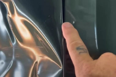 TRAŽILI MU 39.000 EVRA ZA POPRAVKU AUTOMOBILA! Umesto da upadne u dugove, prešao 1.000 kilometara i ovako ga je opravio gotovo BESPLATNO