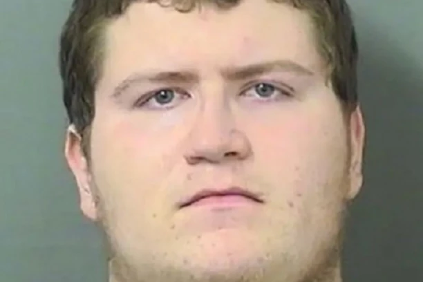 KRENUO U BIVŠU ŠKOLU DA POBIJE SVE! Mladić hvaćen u rutinskoj kontroli na putu, policija pronašla SPISAK, a onda i DVE JEZIVE STVARI