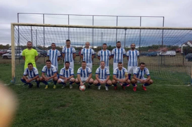 ŠOU SEDLAROVIĆA ZA TRIJUMF NAD LIDEROM: Pet puta je fudbaler Bosuta uspeo da savlada golmana Srema!