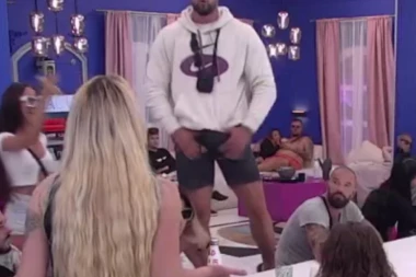 NEZAPAMĆENI HAOS U ELITI! Bukilić napravio lom u programu, skočio na sto, pa krenuo da DIVLJA!