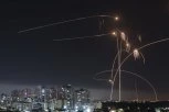 ŽESTOKI SUKOBI U TEL AVIVU! Hamas raketama zasuo grad, a hiljade ljudi protestuje protiv Netanjahua: "STOP RATU, VRATITE TAOCE! (VIDEO)
