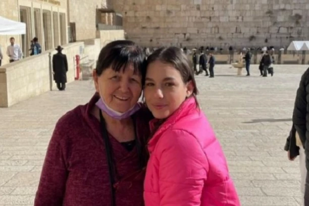 GROZNIJE I TUŽNIJE NE MOŽE: Hamasovci ubili baku, pa uzeli njen telefon i NAPRAVILI NAJODVRATNIJI POTEZ! Unuka je vrištala u očaju!