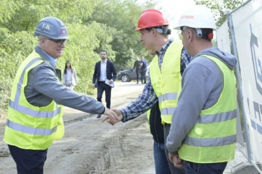 NOVI MOST MRČAJEVCI-MRŠINCI GOTOV PRE ROKA! Vesić obišao radove (FOTO)