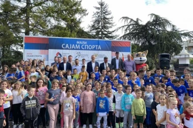 ODRŽAN JOŠ JEDAN "MALI SAJAM SPORTA": Divna manifestacija u Kuršumliji! (GALERIJA)