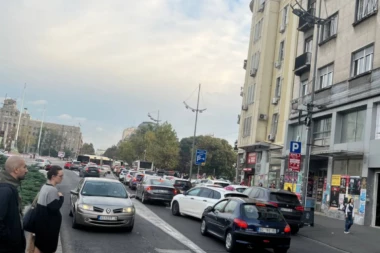 POLAKO POČINJE JUTARNJI ŠPIC! Ukoliko ste krenuli ovim putem, naoružajte se strpljenjem - jedino u ovim delovima Beograda bez većih zastoja! (FOTO)