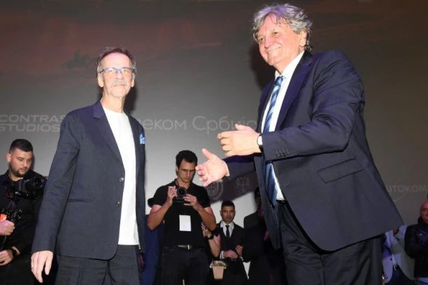 LAUŠEVIĆEVA ŽELJA ZA ŽIVOTOM JE VELIKA! Glumac izgubio 15 kilograma, a insistira da i dalje snima: Bori se da pobedi opaku bolest!