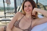 SKINULA SE NOVA DEVOJKA LAZARA RISTOVSKOG: 39 godina mlađa Anica usijala mreže u obnaženom izdanju, sve se vidi! (FOTO)