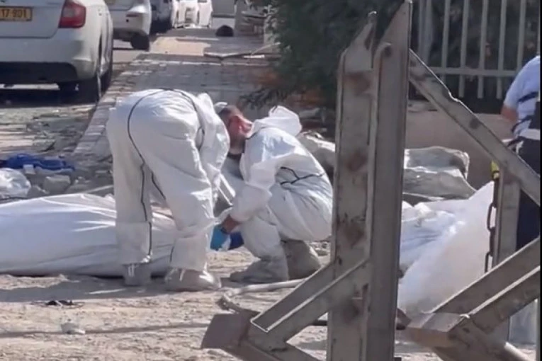 SDEROT, GRAD MRTVIH: Mesto na granici sa Gazom bilo je prvo na udaru Hamasa - EVO KAKO DANAS IZGLEDA, sa ulica se kupe tela poginulih  (UZNEMIRUJUĆI VIDEO)