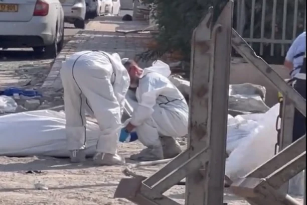 SDEROT, GRAD MRTVIH: Mesto na granici sa Gazom bilo je prvo na udaru Hamasa - EVO KAKO DANAS IZGLEDA, sa ulica se kupe tela poginulih  (UZNEMIRUJUĆI VIDEO)