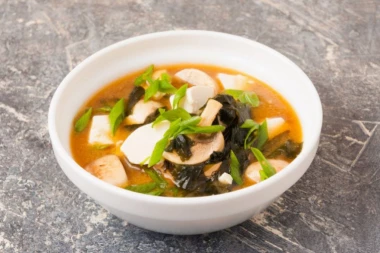 KAKO SE PRAVI MISO SUPA: Evo zašto je tradicionalno japansko jelo osvojilo svet (FOTO)