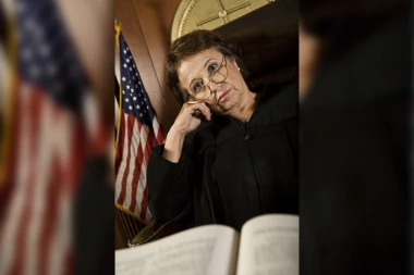 Kad je sudiji dosadno na suđenju pa pošalje 500 SMS poruka