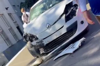 TRAMVAJI STOJE, OVAJ DEO BEOGRADA BLOKIRAN! Nakon udesa na autokomandi saobraćaj u KOLAPSU! (VIDEO)