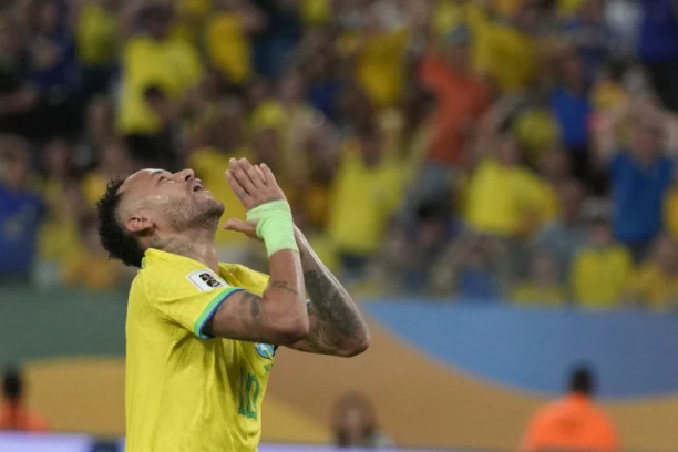 NI SENKA ONOG FUDBALERA OD RANIJE! NEZDRAV ŽIVOT I AFERE MU DOŠLE GLAVE: Pogledajte NA ŠTA liči Nejmar!