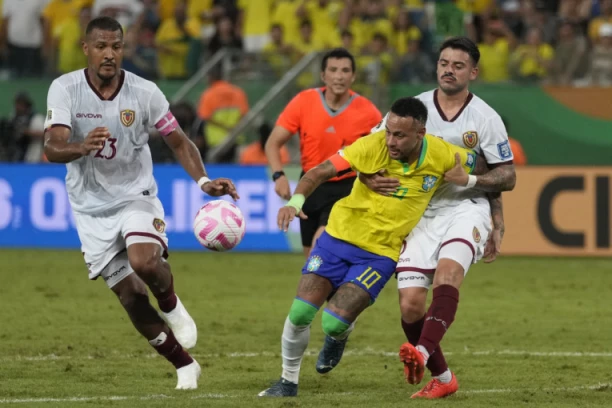 MEGASENZACIJA U KUJABI! Venecuela ŠOKIRALA moćne Brazilce! Nejmar NAPADNUT! Svetski šampion krenuo MINIMALCEM ka Mundijalu! (VIDEO)