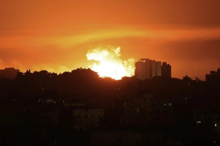 IZRAEL BOMBARDOVAO JUŽNU GAZU! Hitno se oglasila UN!