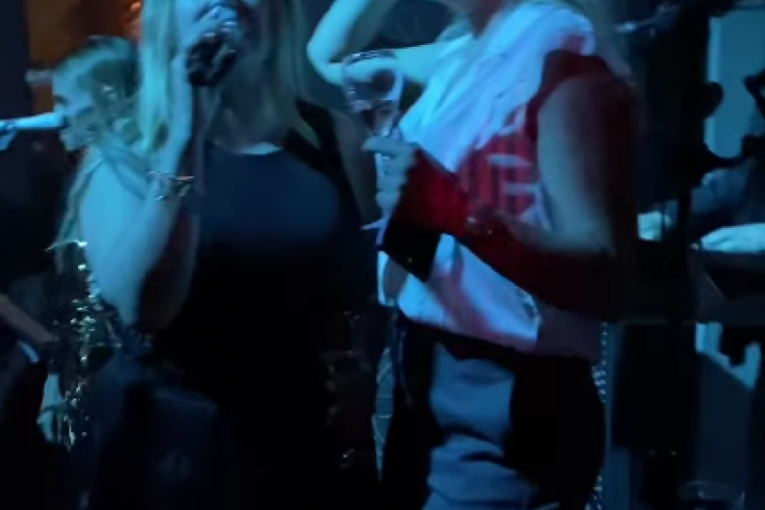 Milica Todorović plače