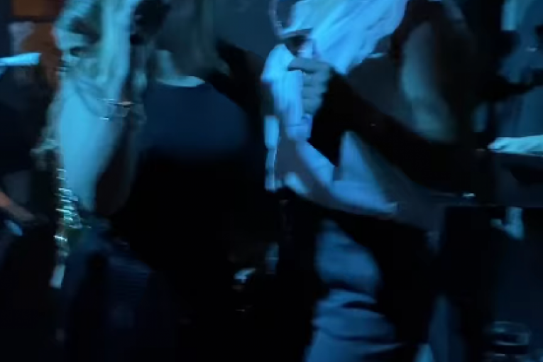 Milica Todorović plače