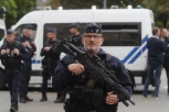 DVE OSOBE UBIJENE, TRI POVREĐENE: Pucnjava u Marseju ispred Mekdonaldsa, na licu mesta pronađene čaure i ZAPALJENO VOZILO