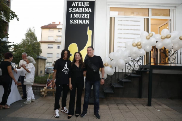 "LAKŠE DIŠEM OTKAD RAŠIDA NEMA" Velika ispovest udovice Sinana Sakića posle otvaranja njegovog MUZEJA!