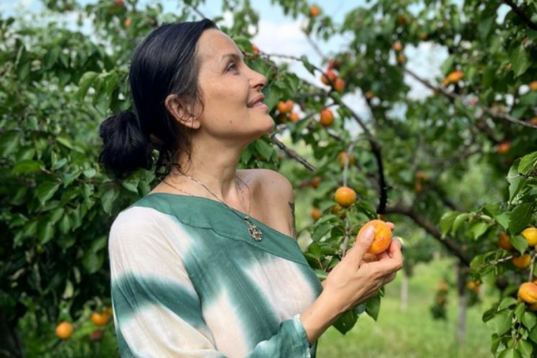 Elena Karaman Instagram