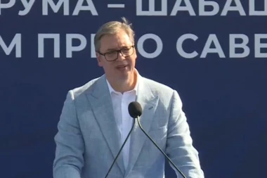 LOZNIČKA SPORTSKA LEPOTICA VEĆ SADA SIJA PUNIM SJAJEM: Predsednik Vučić je najavio zvanično otvaranje stadiona - evo kako izgleda budući dom fudbalera Loznice! (FOTO GALERIJA)