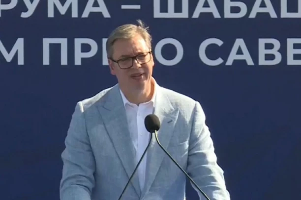 LOZNIČKA SPORTSKA LEPOTICA VEĆ SADA SIJA PUNIM SJAJEM: Predsednik Vučić je najavio zvanično otvaranje stadiona - evo kako izgleda budući dom fudbalera Loznice! (FOTO GALERIJA)