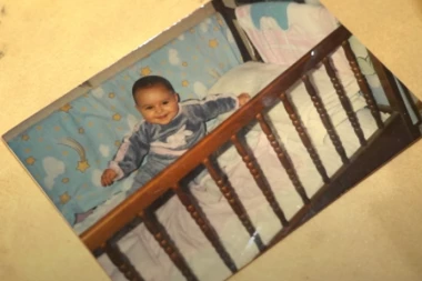 IZA OVIH SLIKA TAKMIČARKE "ELITE" KRIJE SE JEZIVA PRIČA: Dobijala je BATINE, deca su je gledala u SUZAMA, a OVO su detalji njenog detinjstva!