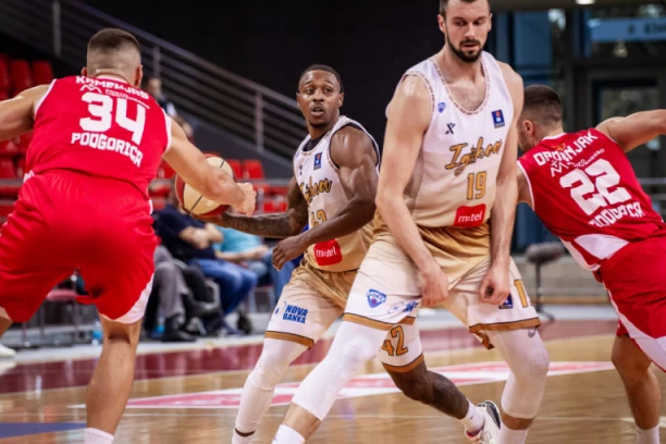 IGOKEA PRESLIŠALA STUDENTE: Prvi poraz osvajača Superkupa!