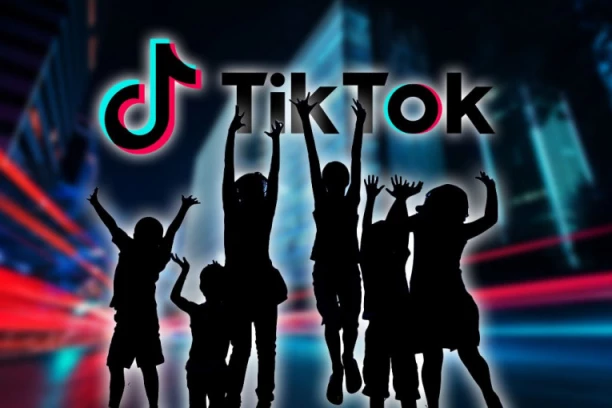 NOVI UŽAS NA TIK TOKU! Opasna grupa VRBUJE decu! "Često nestanu, pa dođu sa oružjem!"