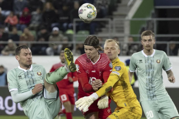 SENZACIJA U SENKT GALENU! Švajcarski gubili 1:3, ali izbegli KATASTROFU! Knedličke se PROVUKLE protiv "moćnih" Farana!