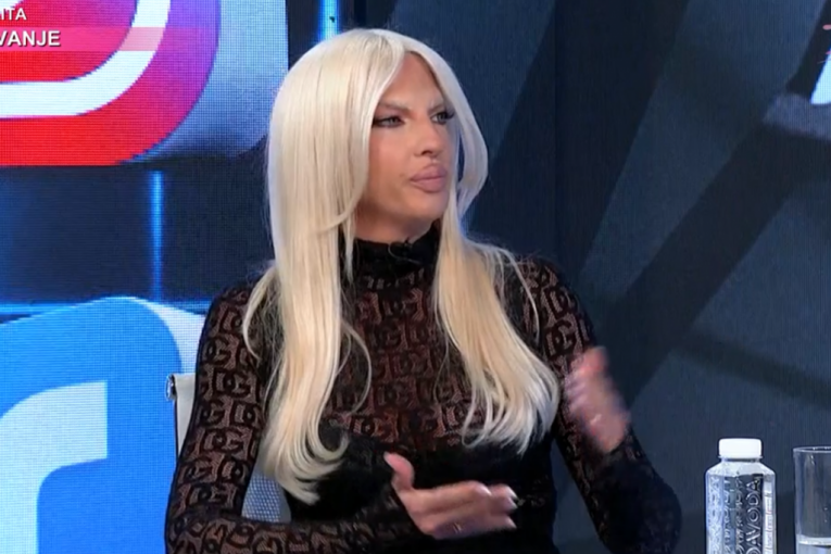 Jelena Karleuša u Hit Tvitu na Pinku