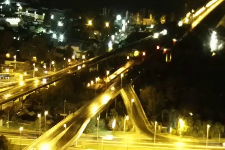 POVREĐENO DETE (10) I OTAC U UDESU NA PANČEVAČKOM MOSTU: Prevezeni u Urgentni centar!