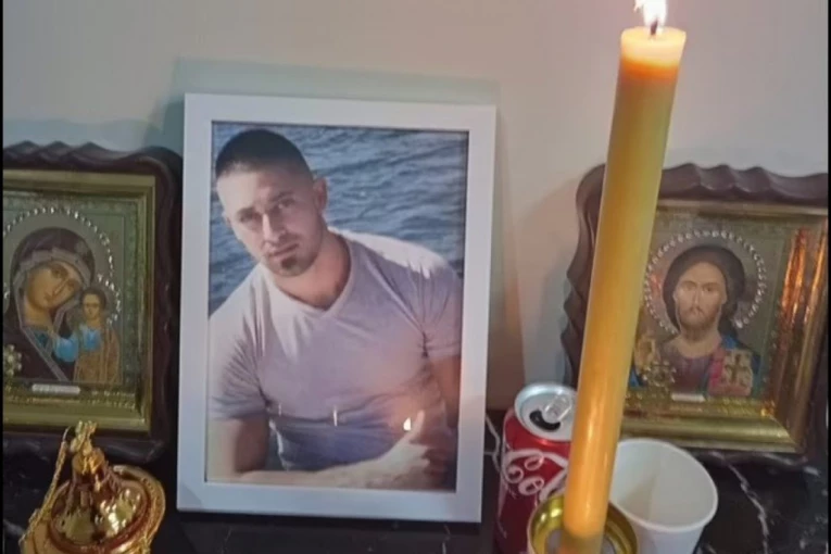 "MNOGO JE STVARI KOJE SAM ŽELELA DA MU KAŽEM, A NISAM USPELA" Potresna ispovest majke ubijenog Dejana: Želim da svi čuju koliko ga je mama volela (FOTO)