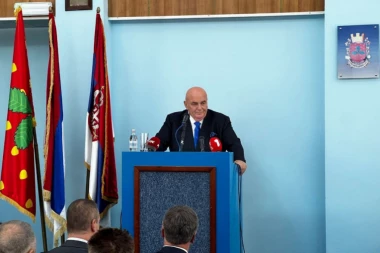 PALMA : SUFICIT JAGODINSKE PRIVREDE ZA PRVIH OSAM MESECI OVE GODINE JE 85 POSTO SUFICITA CELOG POMORAVSKOG OKRUGA I IZNOSI 16 299 000 EVRA