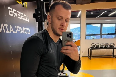 TRAGEDIJA PEVAČA MU JE PROMENILA ŽIVOT: "Doktori su rekli da su meseci u pitanju..."