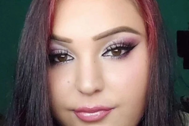 VRATITE MI MOJU ZOKU, IZVADITE JE ODATLE: Beli sanduk na sahrani tragično stradale Zorice prekrile majčine suze!