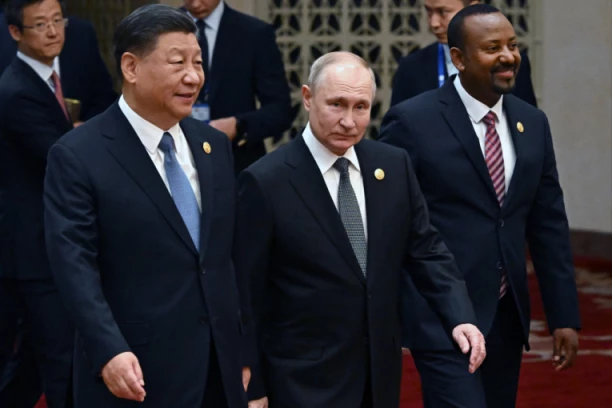 NEĆE MEŠANJE SA STRANE: Putin i Si se čuli telefonom, evo šta su se DOGOVORILI