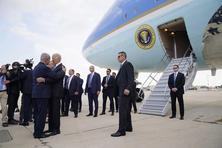 AMERIČKI PREDSEDNIK DŽO BAJDEN SLETEO U IZRAEL! Netanjahua čekaju TEŠKA pitanja!