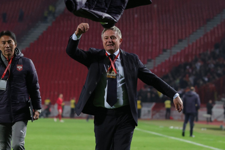 Slavlje selektora nakon trijumfa nad selekcijom Crne Gore