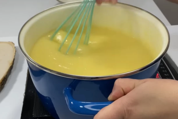 ZABORAVLJENI NAPITAK KOJI JAČA IMUNITET: Prepun vitamina, kao DECA smo ga obožavali, naši stari su govorili da "DIŽE IZ MRTVIH"