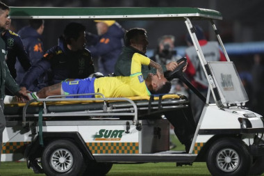 NAJGORI TRENUTAK U MOM ŽIVOTU: Nakon teške povrede oglasio se i brazilski fudbaler - Nejmar u ovom momentu želi samo jednu stvar!