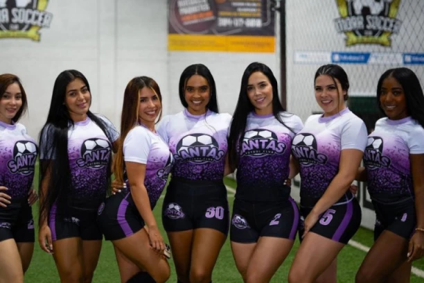 SAMO ZA MUŠKE OČI: Zbog predsednice kolumbijskog Santasa, gore društvene mreže - klub je postao popularniji od mnogih engleskih Premijerligaša! (FOTO GALERIJA)