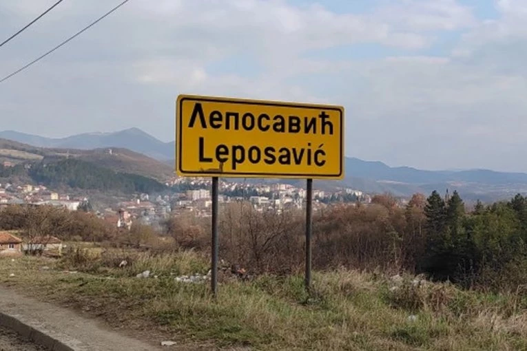 SKANDALOZNO! Gradonačelnik Hetemi i njegovi saradnici izazvali haos u Leposaviću!