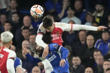 LUDILO U DERBIJU LONDONA! Čelsi IMAO Arsenal u šaci! A, onda su GRUVALI "topovi"!