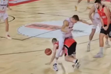 POTEZ DECENIJE: Košarkaš izveo NEZAMISLIVO! (VIDEO)