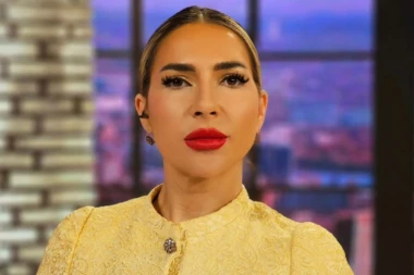 SVI BRUJE O HALJINI JOVANE JEREMIĆ! Ovako je dočekala predsednika Srbije u jutarnjem programu! (FOTO)