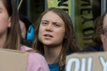 PALESTINSKA MARAMA KOŠTAĆE JE SLAVE? Greta Tunberg optužena za antisemitizam