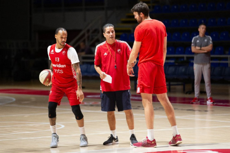 Janis Sferipulos već zasukao rukave.