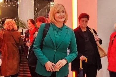 VODITELJKA DNEVNIKA DOŽIVELA PEH U PROGRAMU UŽIVO! Ono što je uradila sledeće na RTS će vas ostaviti bez teksta! (VIDEO)